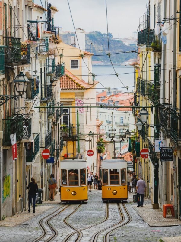 Portugāles pērles Lisabona un Sintra. Visas eksursijas iekļautas. Ceļojums mazā grupā ar grupas vadītāju. 19.04. – 23.04.2027